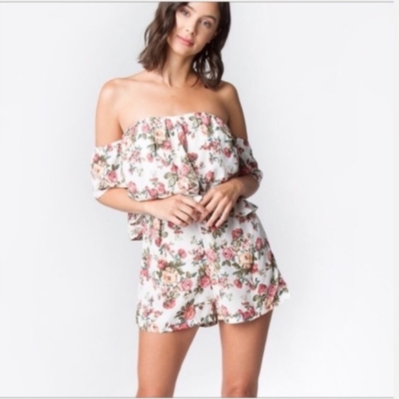 Gwenevere Floral Romance Romper - Picture 2 of 5